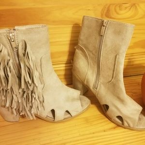 Open toed boot heals